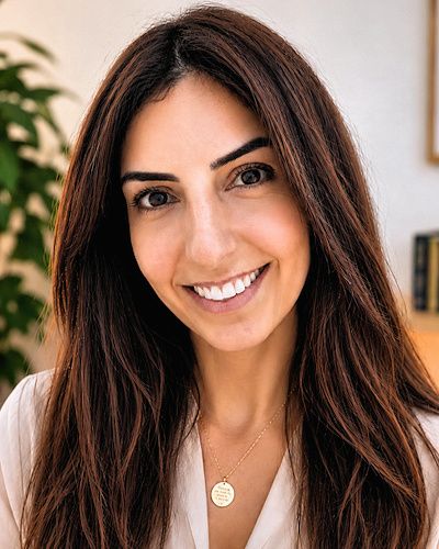  Chrissy Sakr